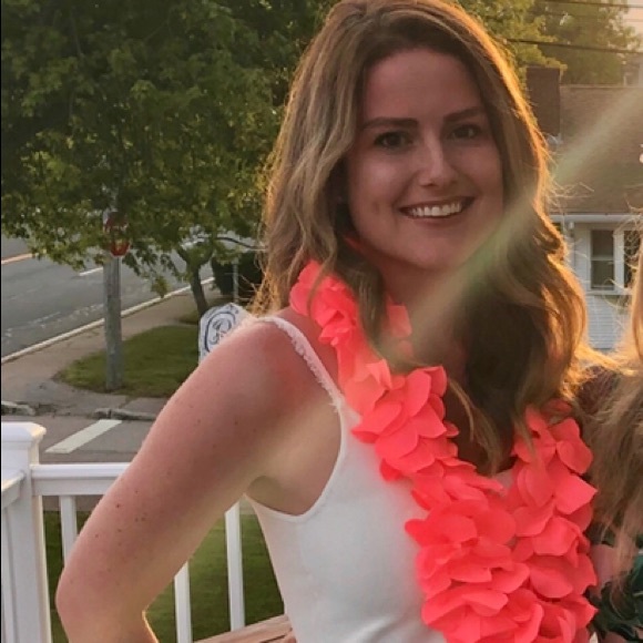 Meet your Posher, Katherine - Picture 3 of 3